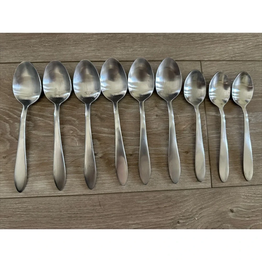 Oneida Trista Luann Jennifer Mooncrest 9 Spoons Stainless Flatware
